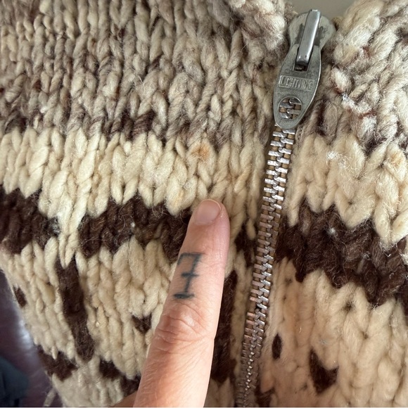 Handmade Vintage Siwash Cowichan Knit Wool Sweater - Picture 9 of 10